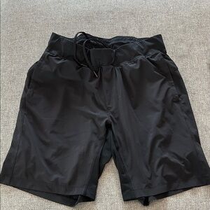 Men’s lululemon black shorts